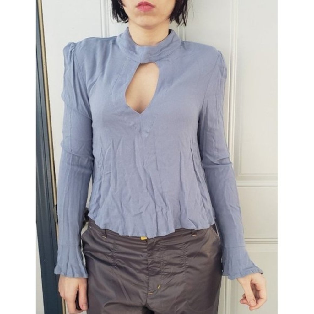 Shinestar Top with Cut‎ Outs